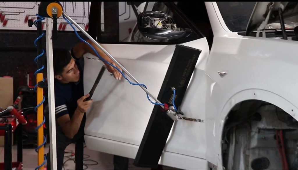 مراحل صافکاری بی ام و 