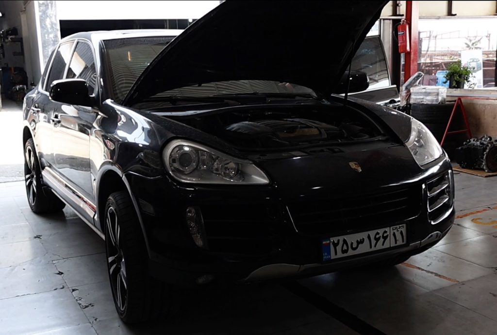 دلایل روشن شدن چراغ چک پورشه کاین