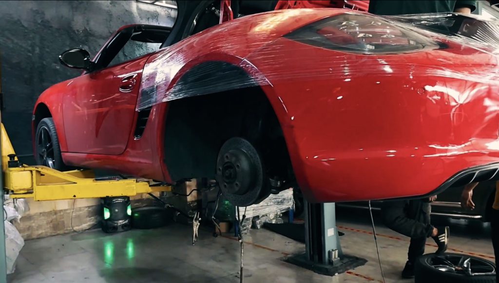 تعویض اویل پمپ پورشه باکستر