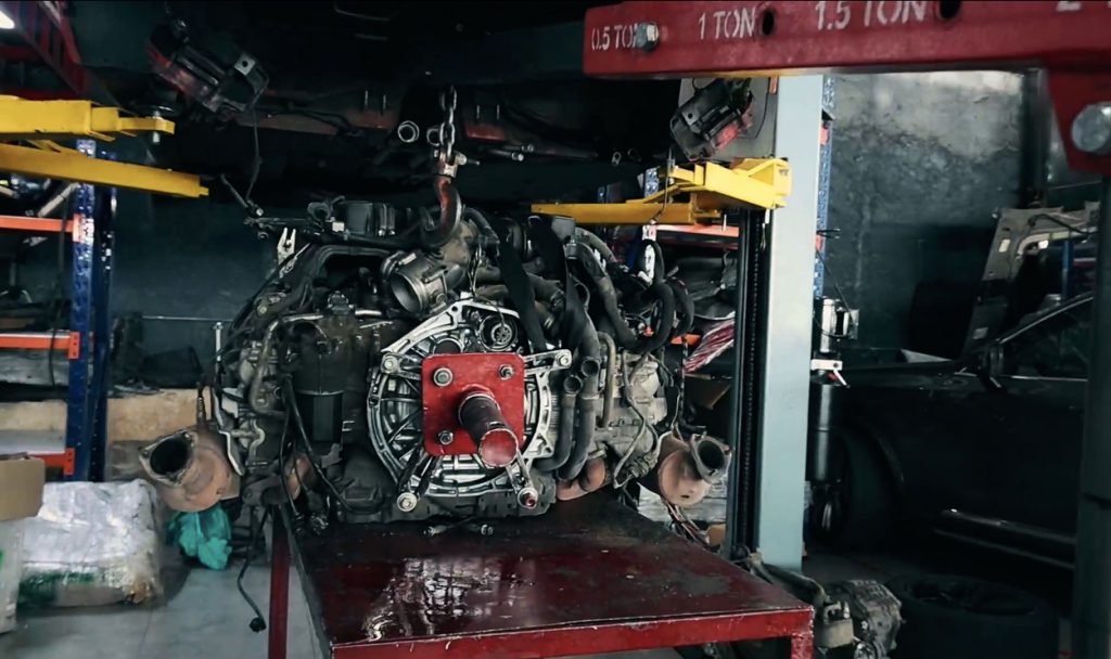 آموزش تعویض اویل پمپ پورشه باکستر