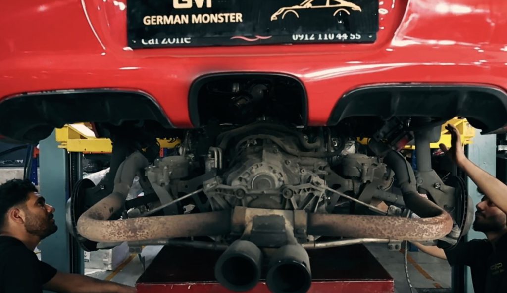 تعویض پمپ روغن پورشه باکستر