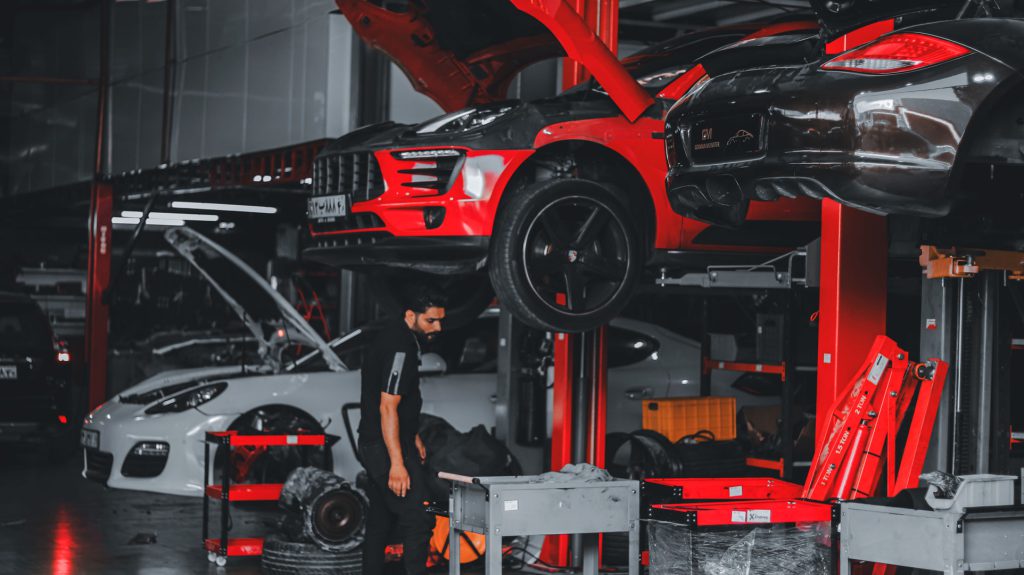 2024-08-03-18.07.40 لیست قیمت|مراحل و هزینه تعویض ساعت گیربکس پورشه ماکان