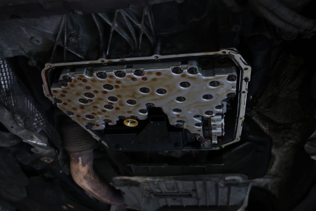 تعویض ساعت گیربکس پورشه ماکان