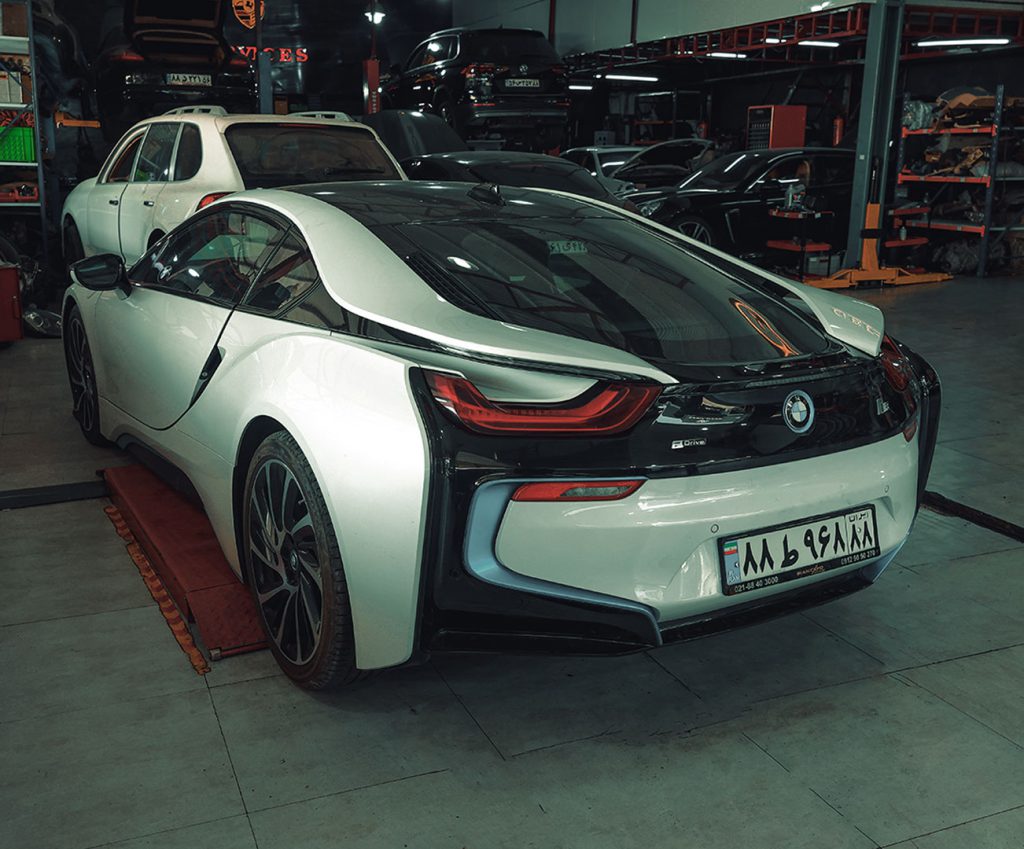 i8 آپشن های بی ام و