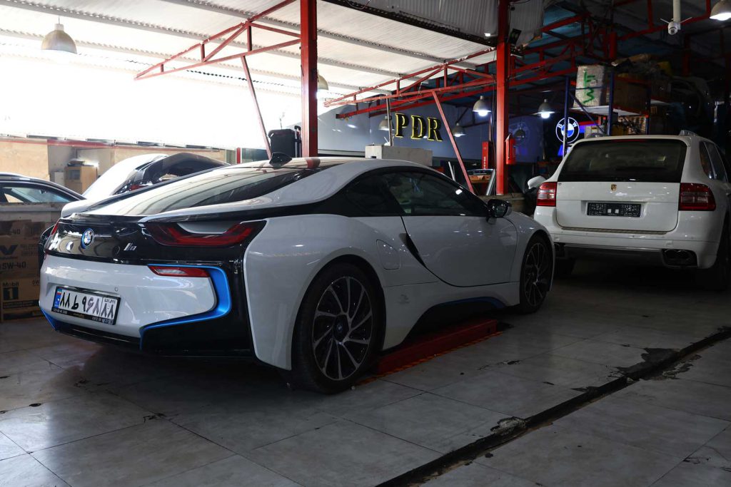 i8 بررسی تخصصی بی ام و