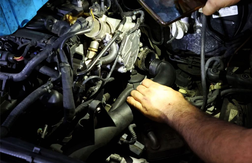 مراحل تعویض گیربکس فولکس واگن تیگوان