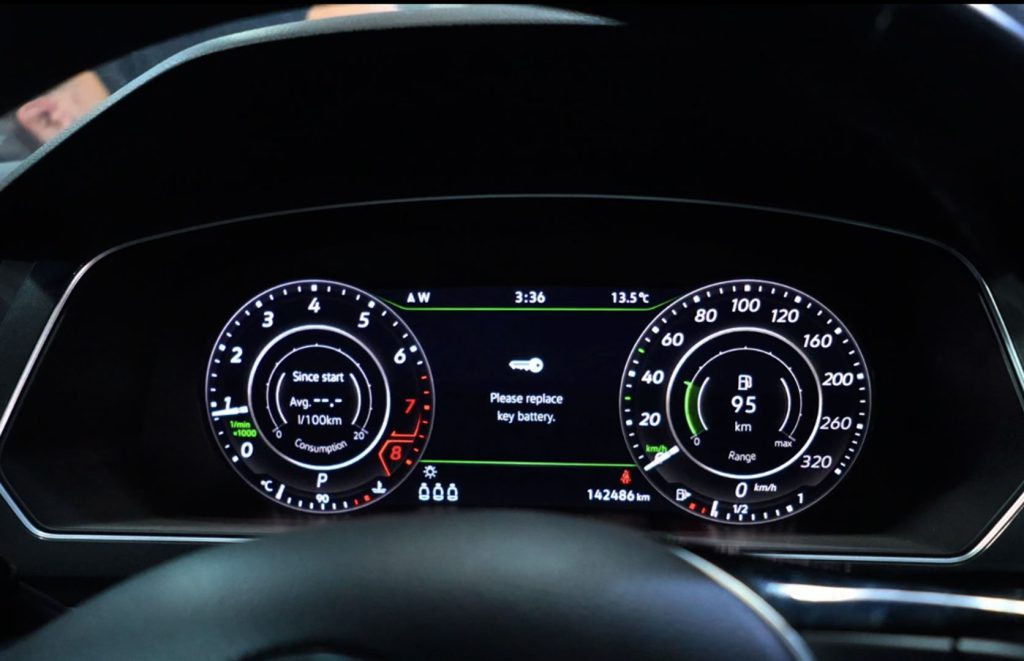 روشن کردن فولکس واگن زمانی که باطری ریموت تمام شده