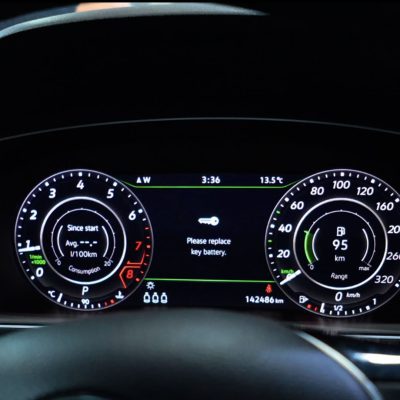 روشن کردن فولکس واگن زمانی که باطری ریموت تمام شده