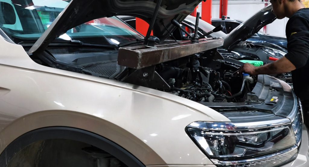 تعویض به موقع روغن گیربکس فولکس واگن تیگوان