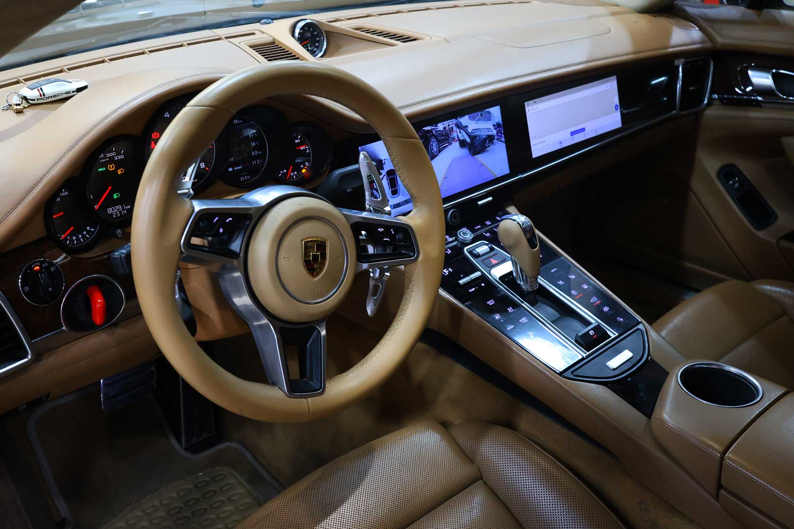 مانیتور دو تکه پورشه پانامرا مدل 2022