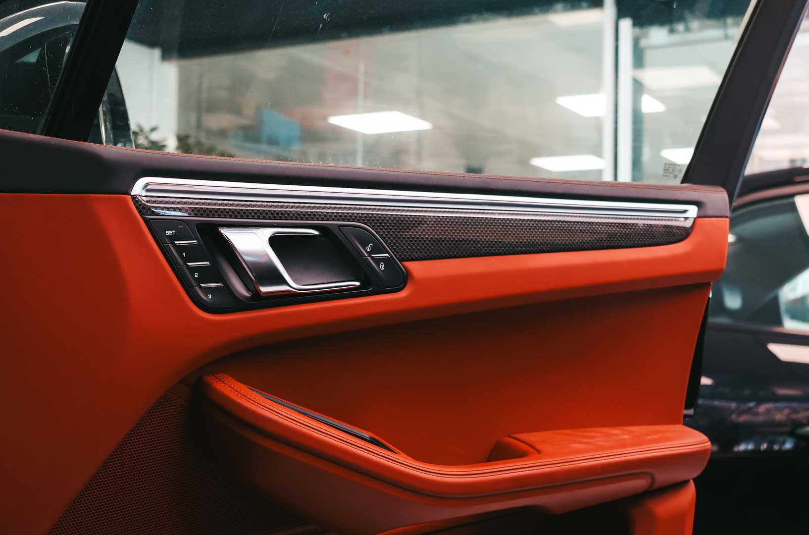 آپشن فیبر کربن پورشه ماکان