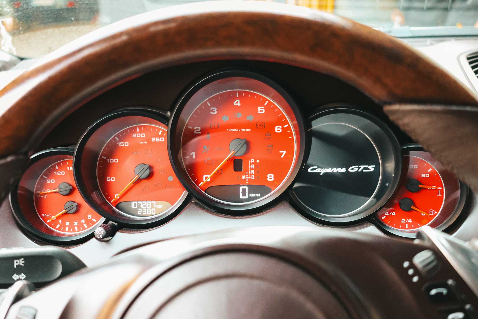 خرید کیلومتر قرمز پورشه کاین