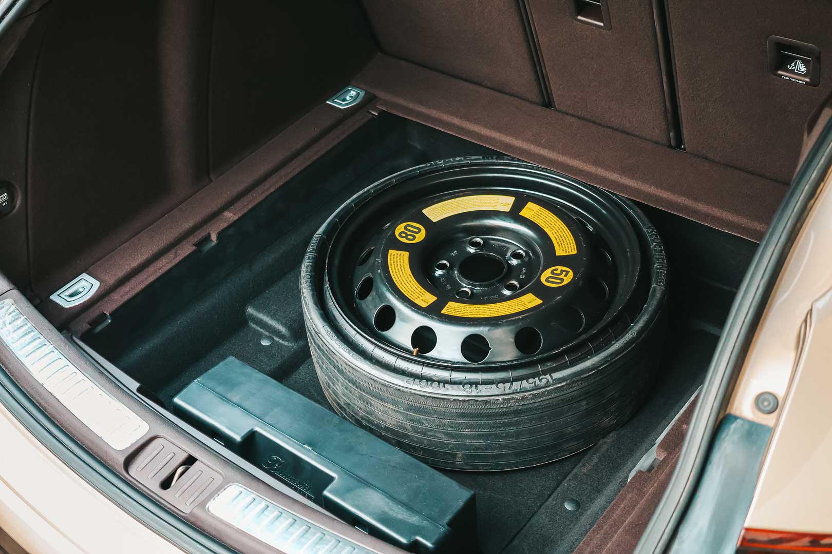 قیمت زاپاس پورشه ماکان