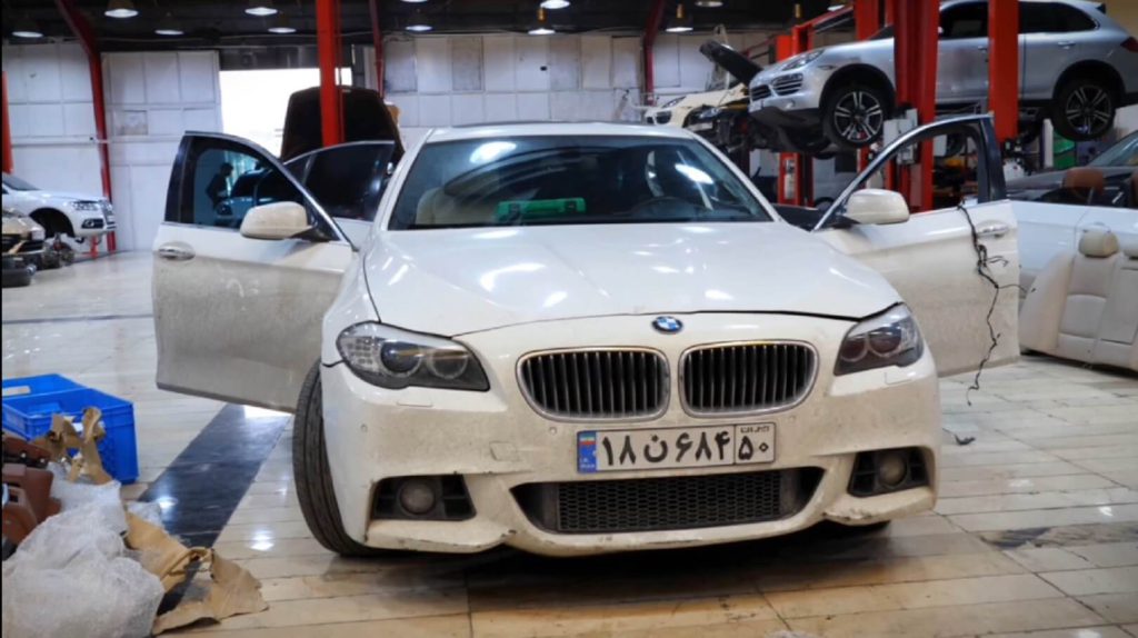 تعویض تریم داخلی بی ام و