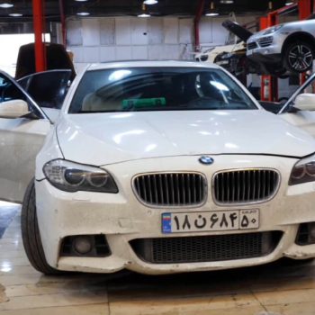 تعویض تریم داخلی بی ام و تعویض تریم داخلی بی ام و