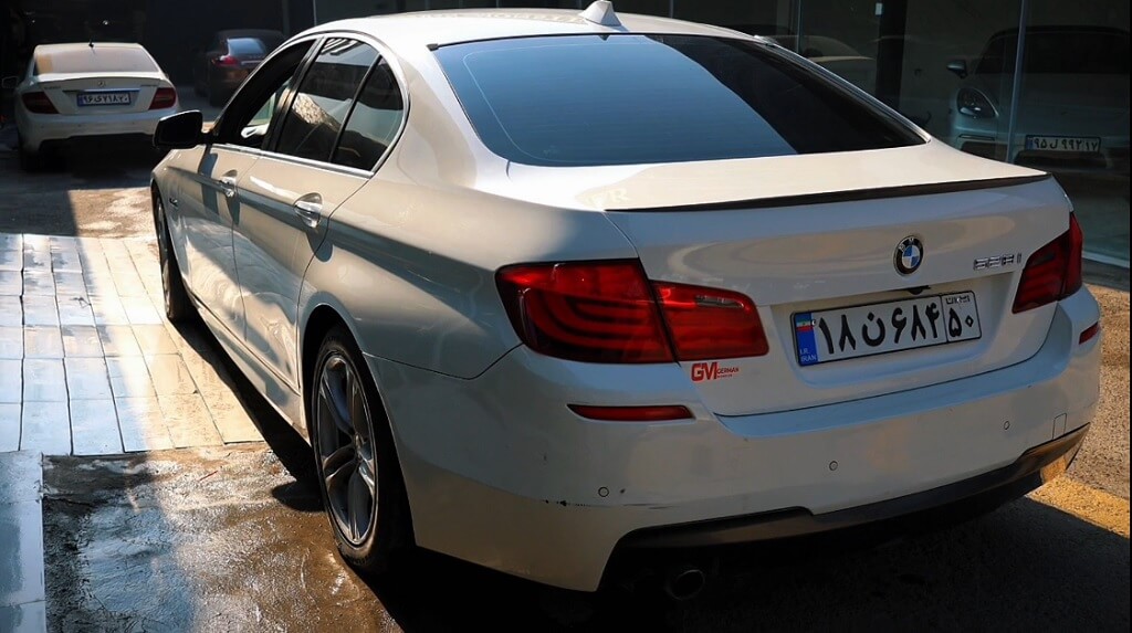 نصب تریم چوب داشبورد بی ام و