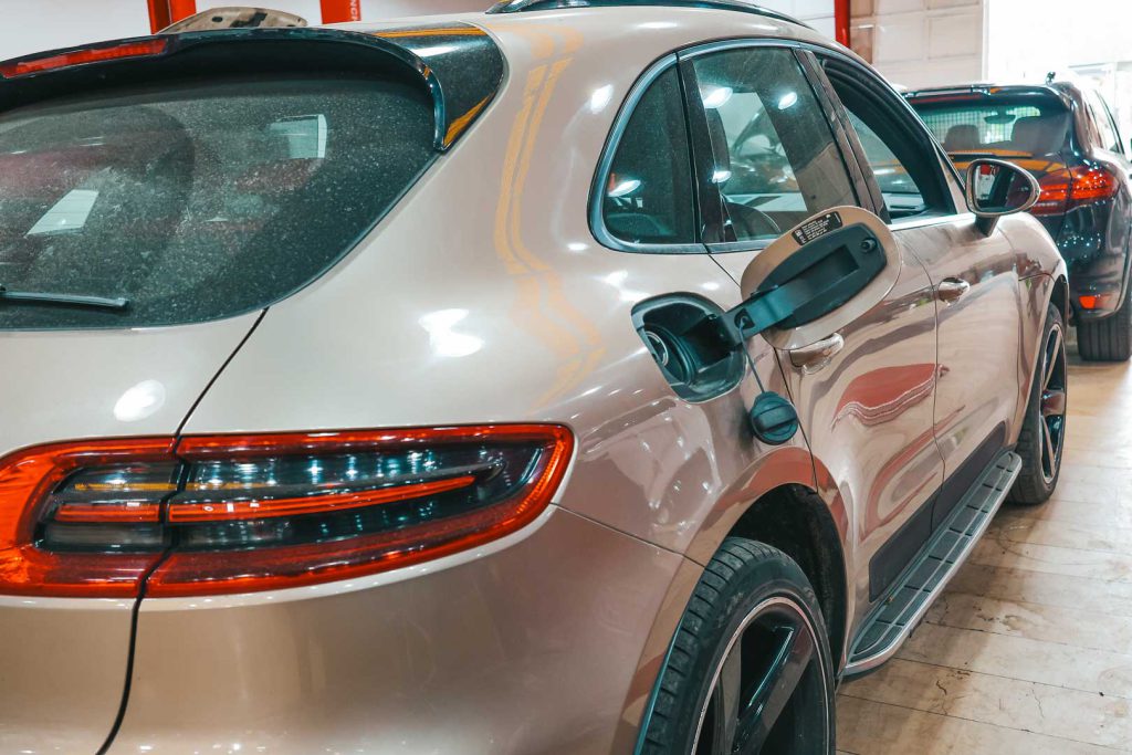 سوخت گیری پورشه