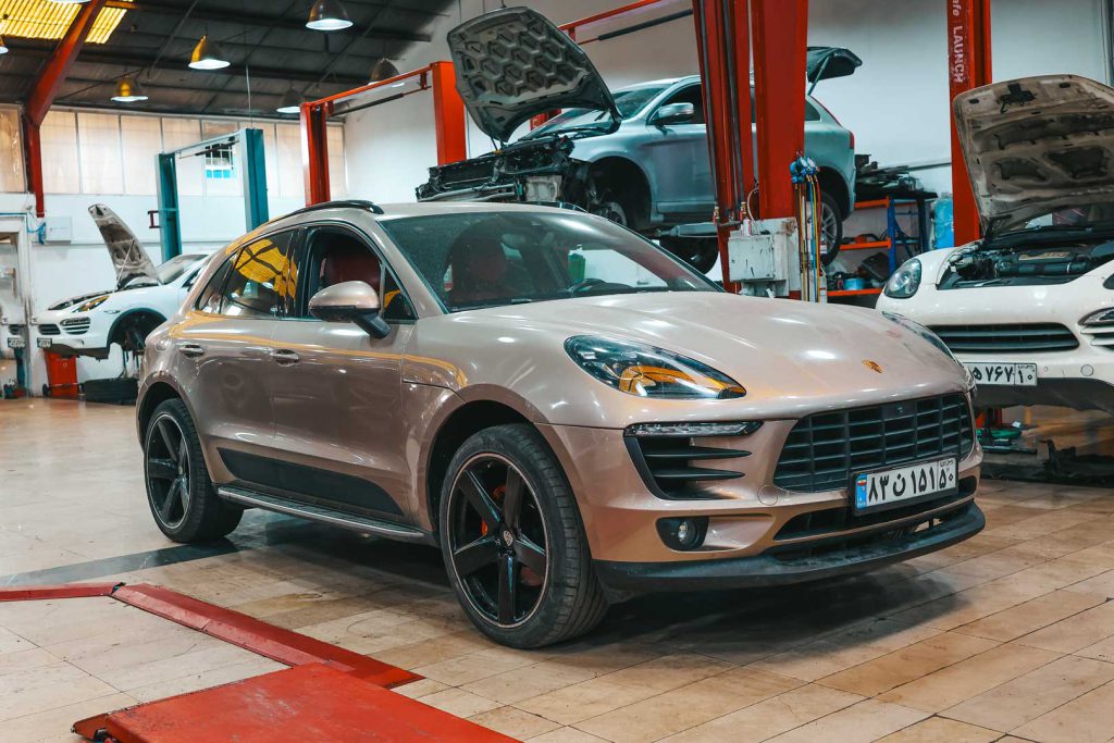 نگهداری بدنه پورشه