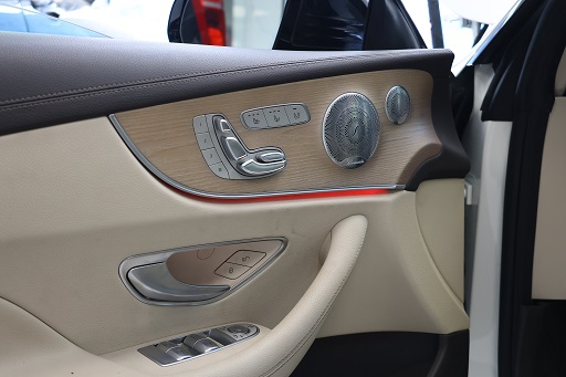 E400 در راننده بنز