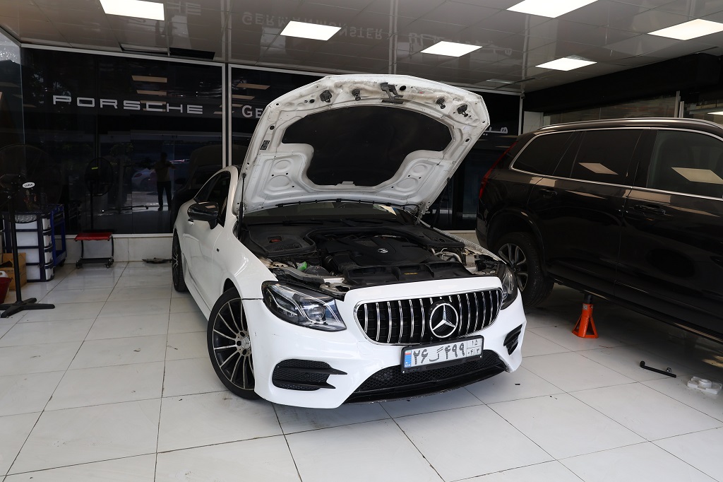 مرسدس بنز ای 400