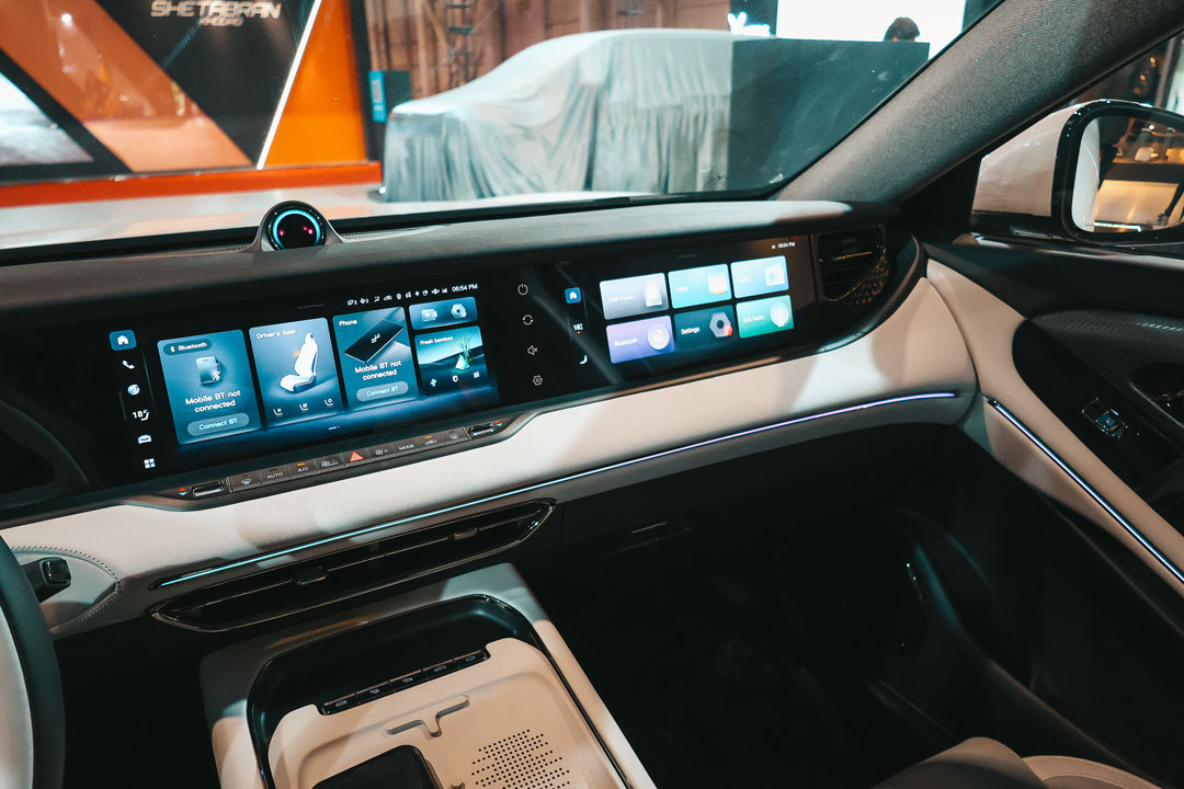 سیستم های هوشمند کمکی راننده وویا فری2025