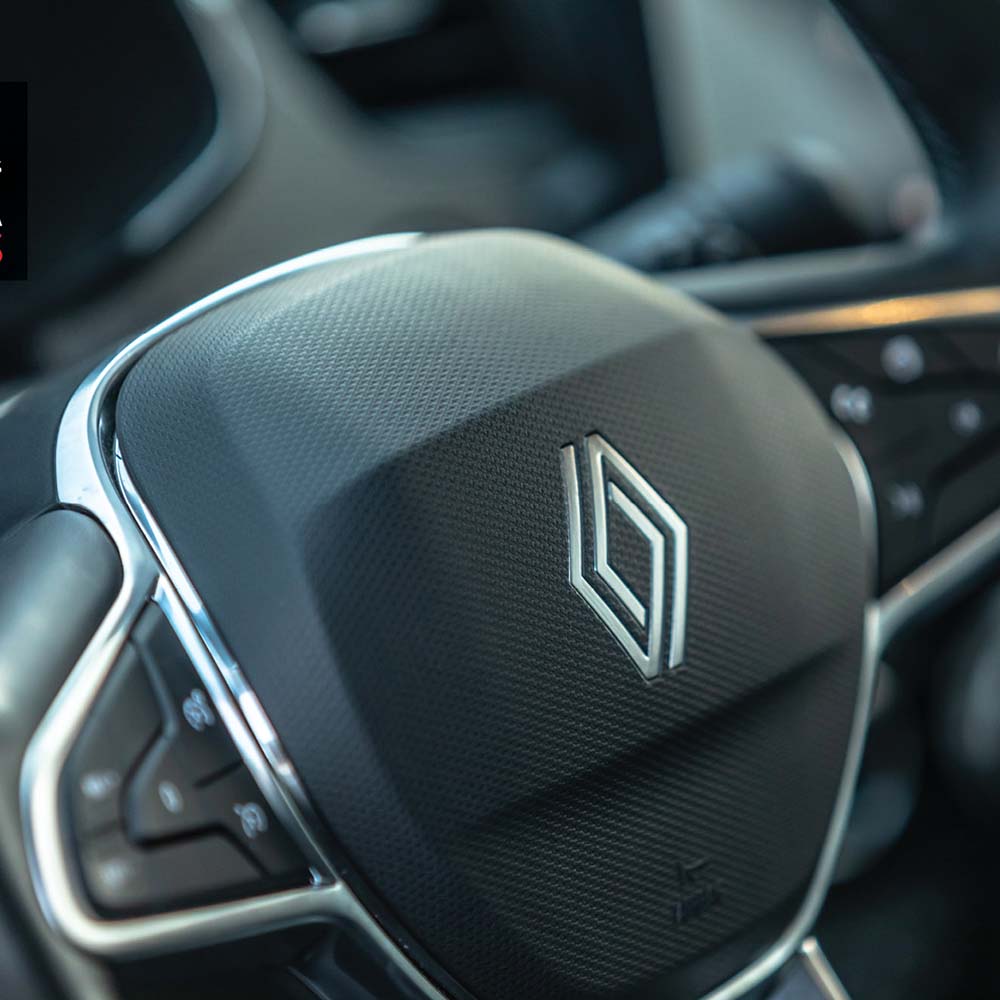 داخل کابین رنو آرکانا داخل کابین رنو آرکانا