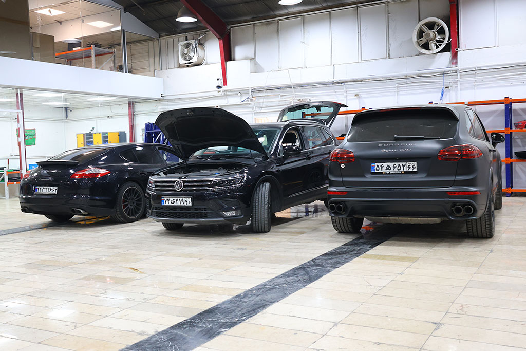 تعمیرگاه پورشه در قم