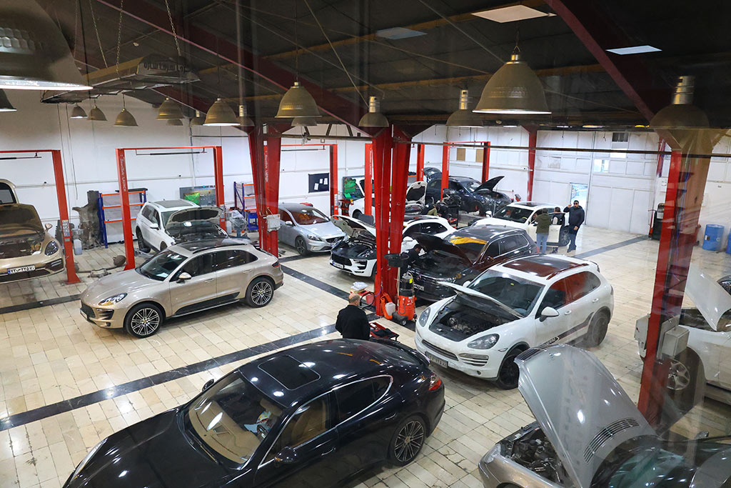 سرویس پورشه در شهر اراک